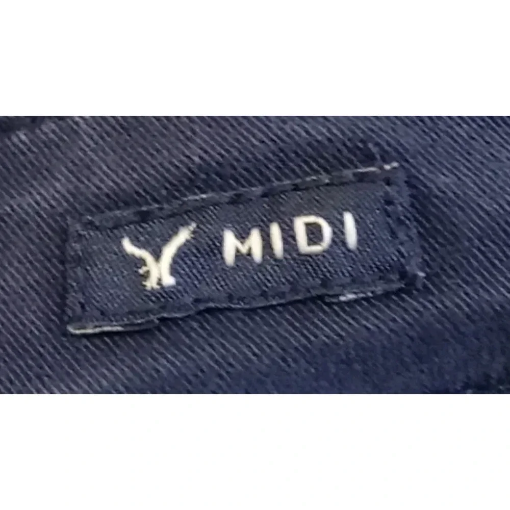 American Eagle Outfitters Midi Shorts Womens Size 00 Black‎ Chinos Rolled Hem